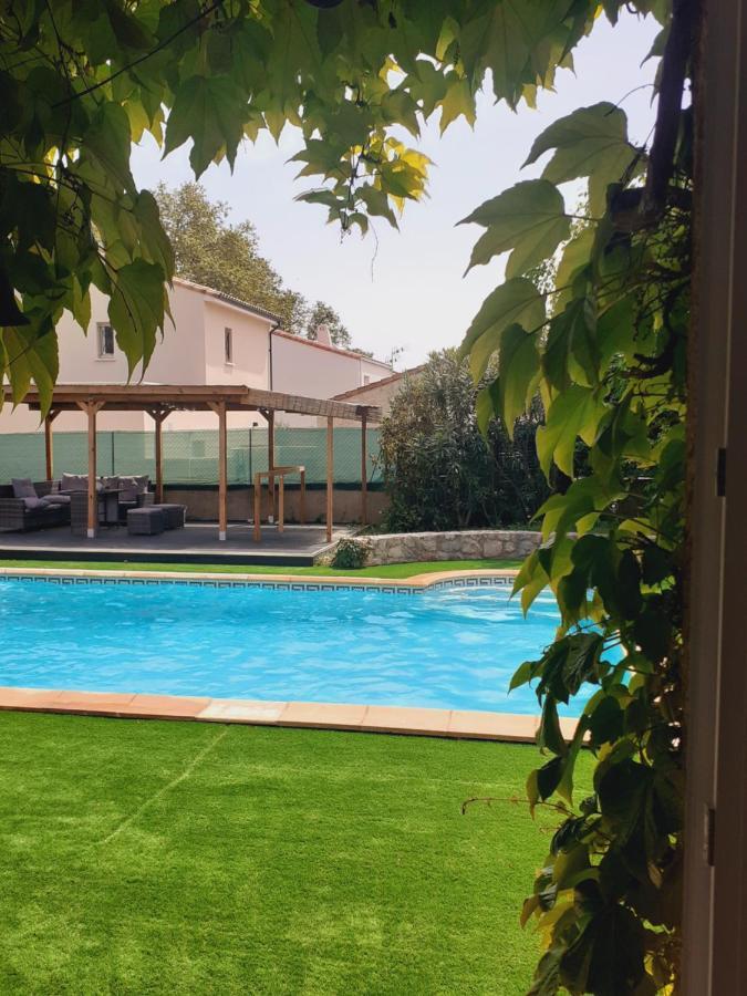 Poussan Superbe Grand Studio Tout Confort Avec Exterieur מראה חיצוני תמונה